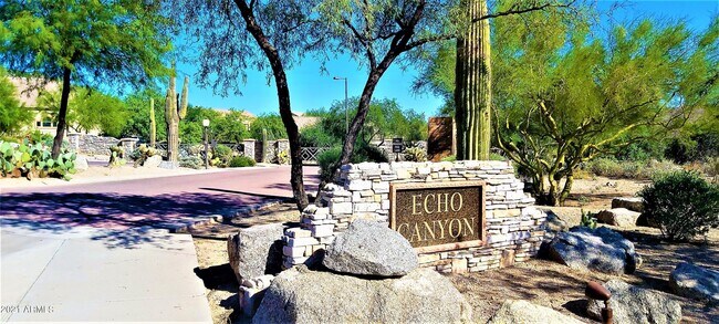 Building Photo - 3741 N Ladera Cir