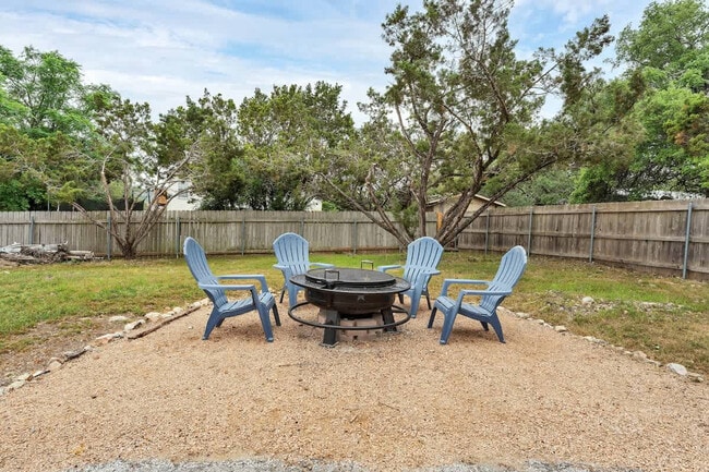 Building Photo - 1142 Amanda