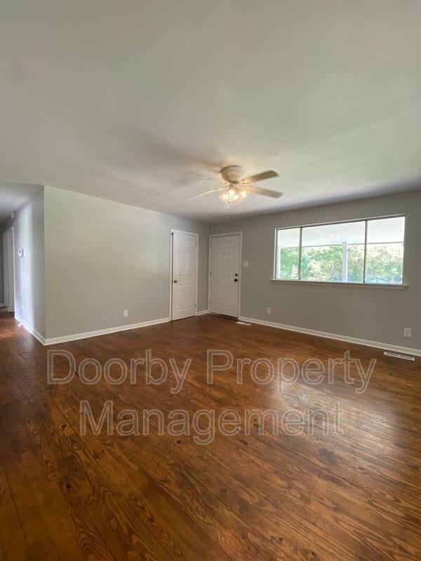 Building Photo - 304 McDonald Dr