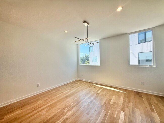 Building Photo - 1304 Chamblee Hl Ct