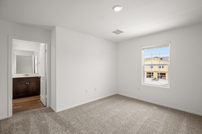 Building Photo - 7201 Spotted Leaf Wy
