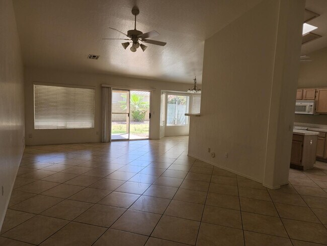 Building Photo - 1126 W Grand Caymen Dr