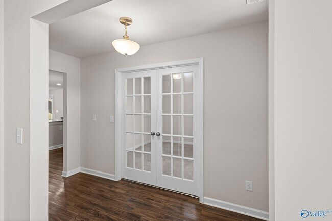 Building Photo - 338 Fenrose Dr