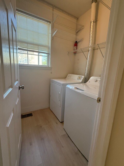 Building Photo - 9401 Wrensong Ct