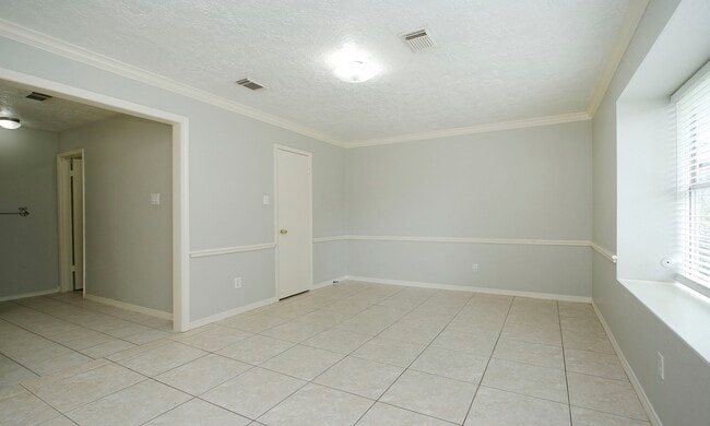 Building Photo - 18531 Lippizaner Dr