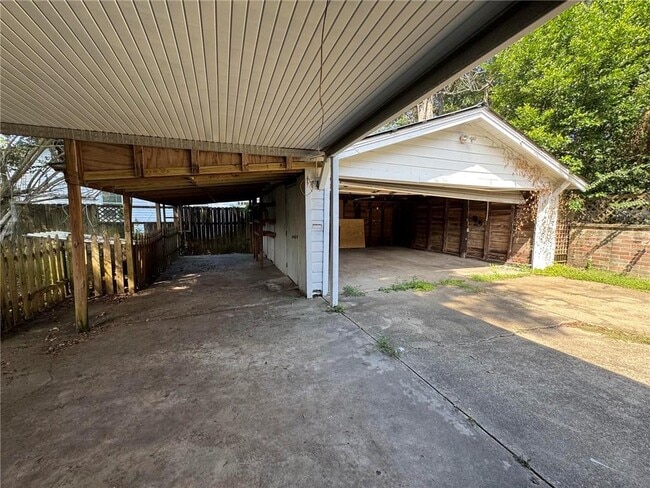 Building Photo - 108 Johnston St