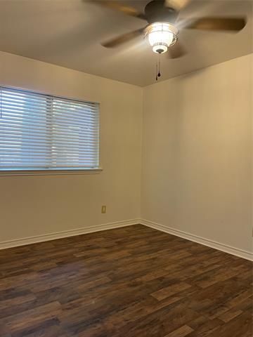 Building Photo - 2302 Mercedes Rd