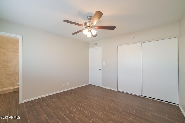 Building Photo - 7215 N 37th Ave