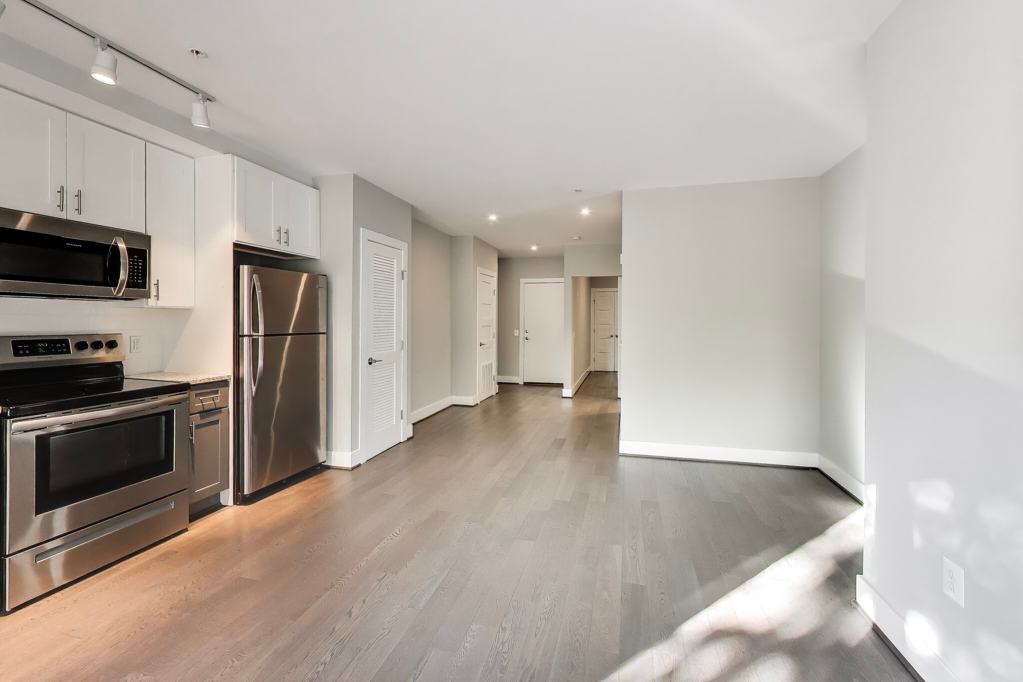 Building Photo - 1521 17th St NW