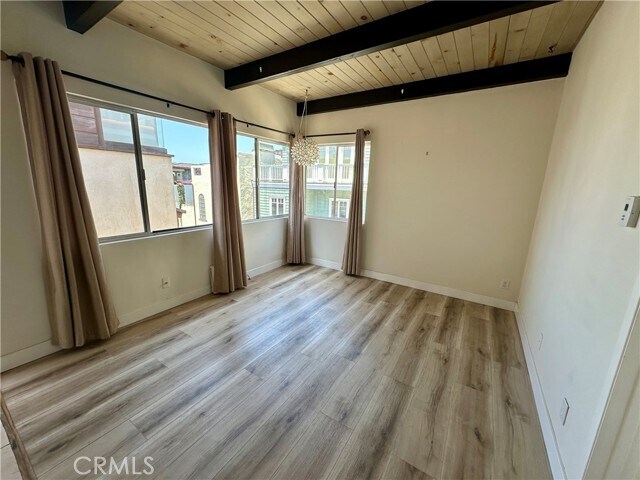 Building Photo - 204 18th Pl