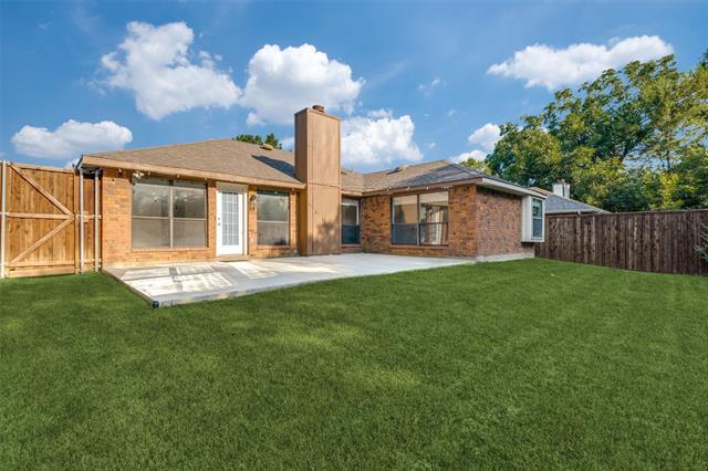 Building Photo - 2113 McIntosh Dr