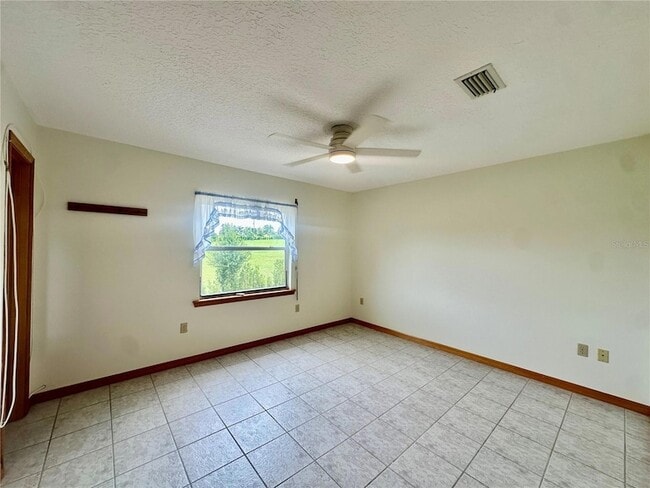 Building Photo - 709 S Lake Starr Blvd