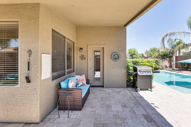 Building Photo - 43854 W Cahill Dr