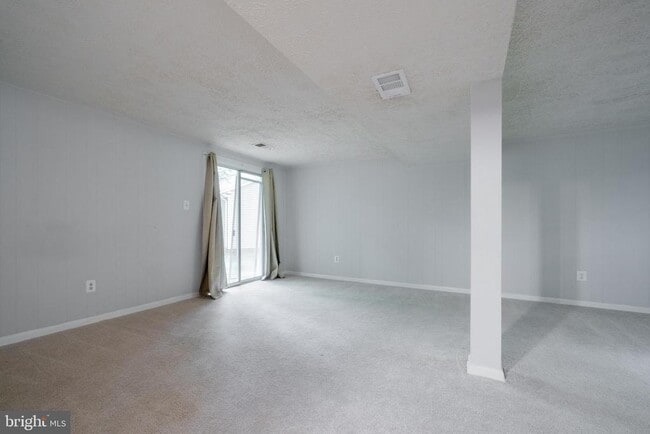 Building Photo - 5146 Bradfield Dr