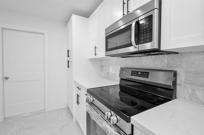 Building Photo - 6107 Kuldell Dr