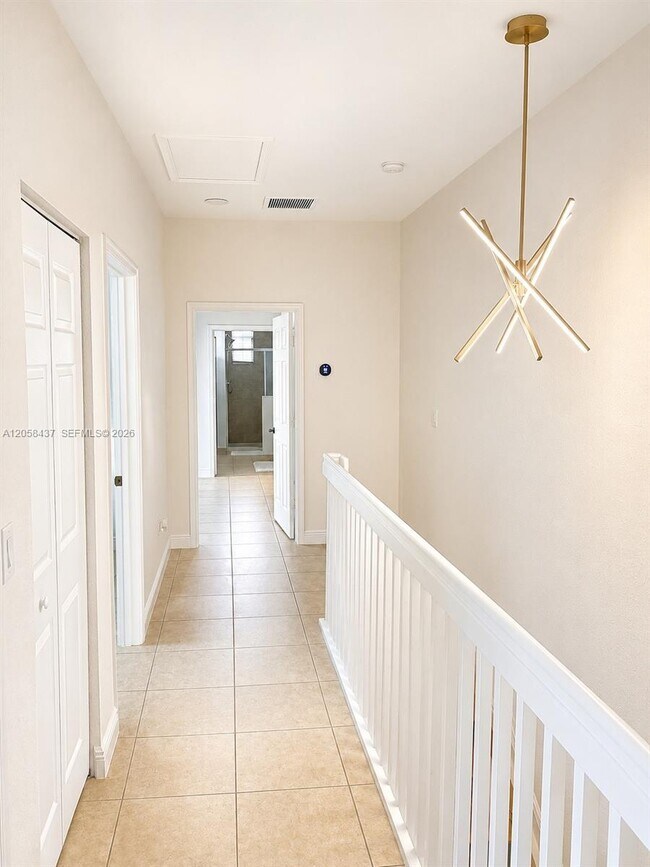 Building Photo - 1101 SW 147th Ter
