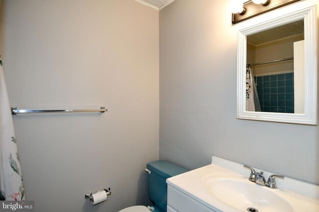 Building Photo - 9619 Nonquitt Dr