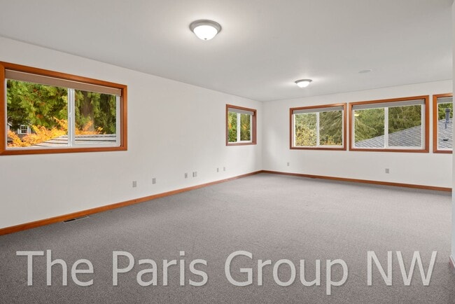 Building Photo - Gorgeous 3,400sf Golf Course Craftsman on Sahalee Country Club’s 7th Green