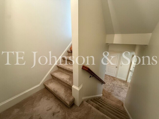 Building Photo - 5540 Brookberry Farm Rd