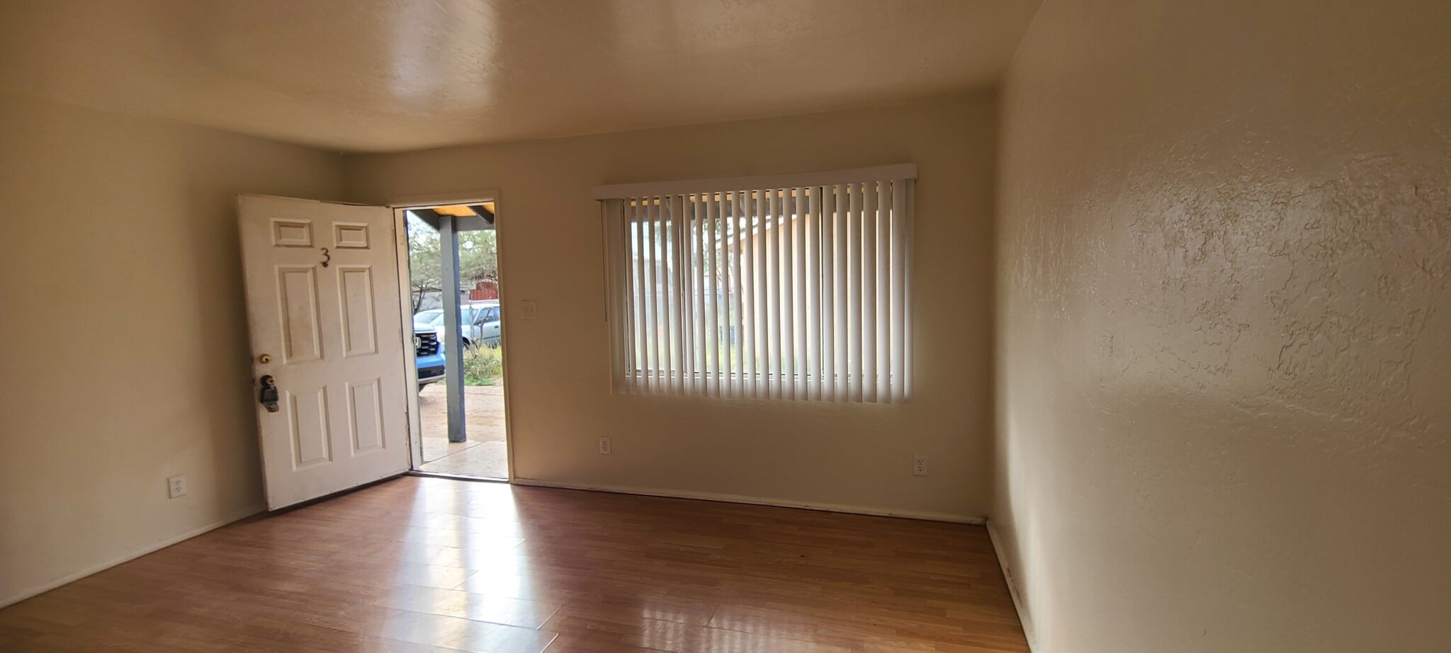 Building Photo - 1535 E 29th Ave