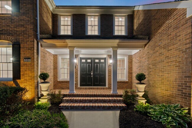 Building Photo - 6609 Heidi Ct