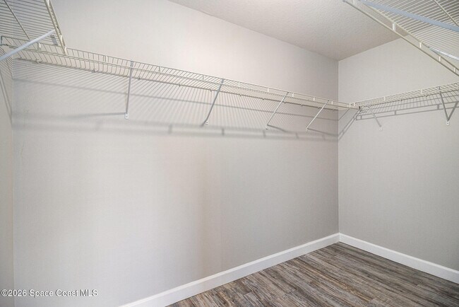 Building Photo - 1667 Desco