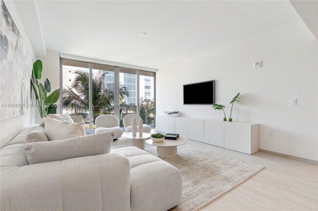 Building Photo - 10281 W Bay Harbor Dr