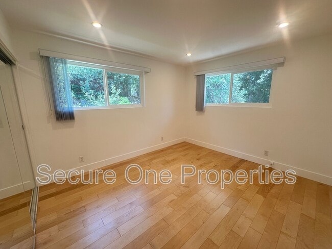 Building Photo - 4654 Galendo St