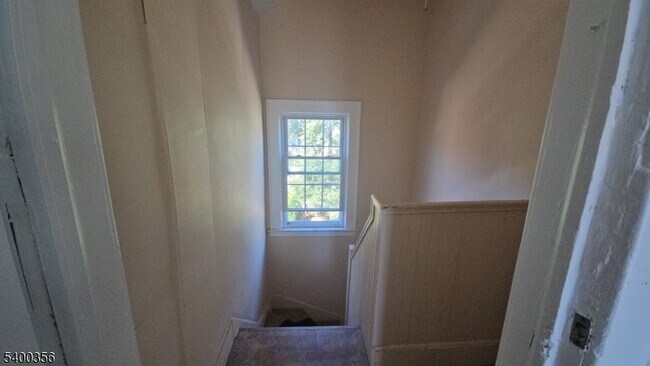 Building Photo - 264 Pomona Ave