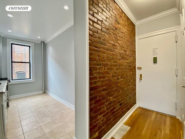 Building Photo - 656 W 162nd St