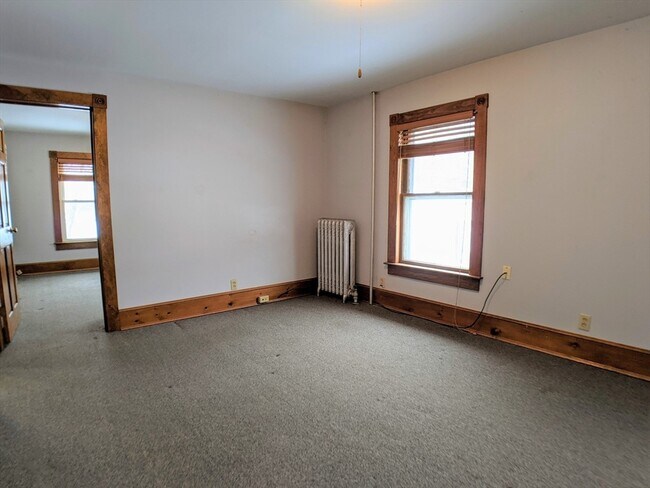 Building Photo - 62 W Main St