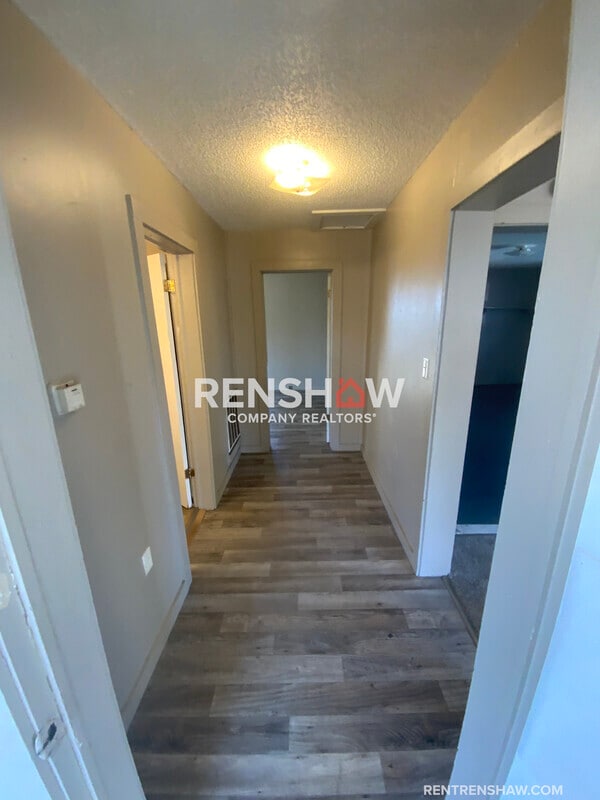 Building Photo - 417 Elm St