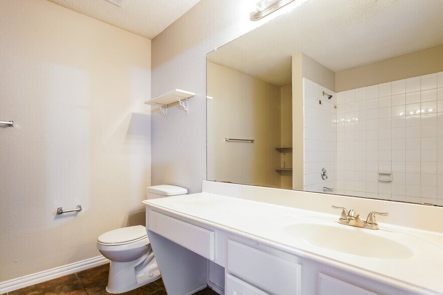 Building Photo - 8413 Canvasback Ln