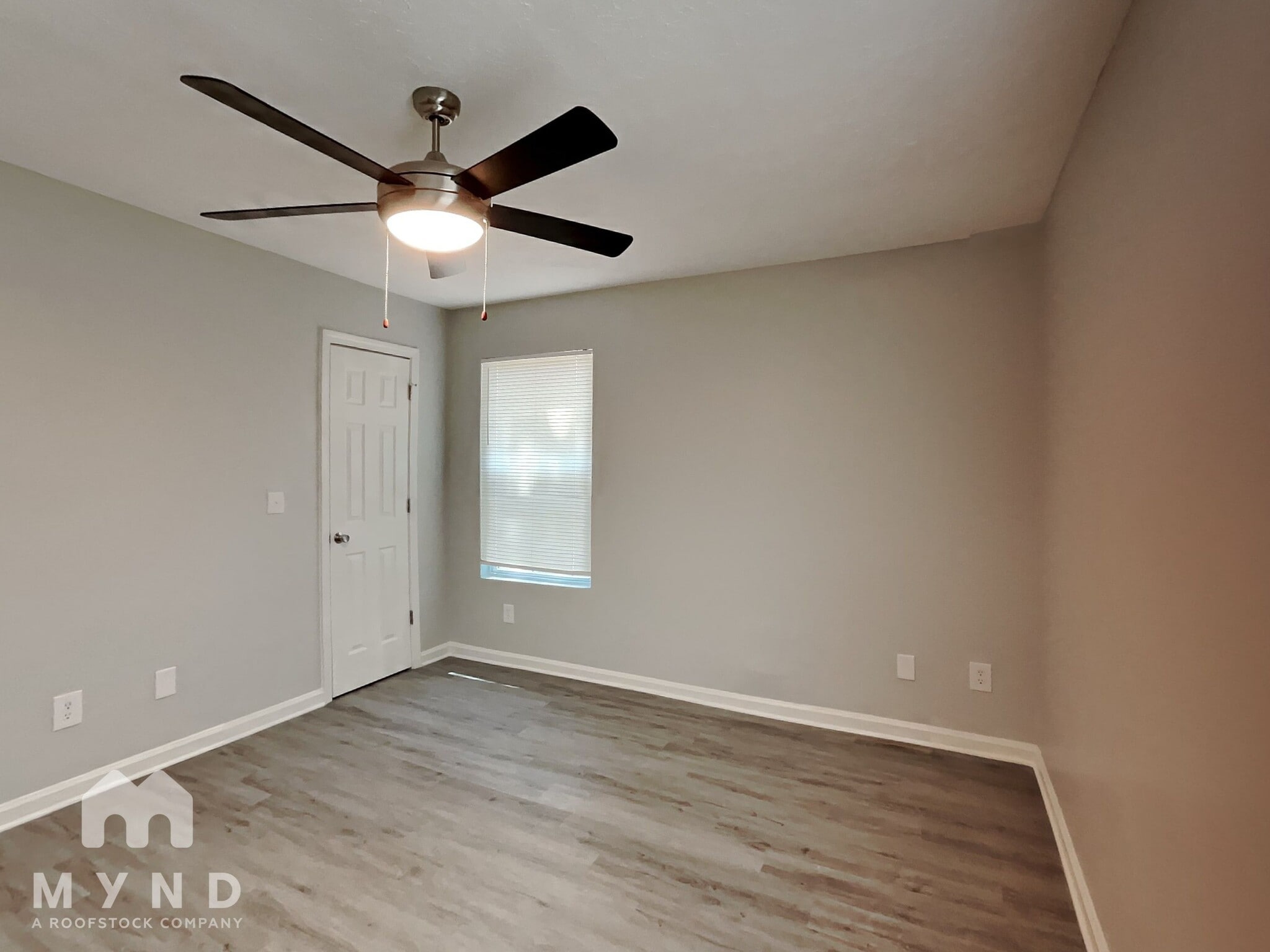 Building Photo - 136 Crystal Brook