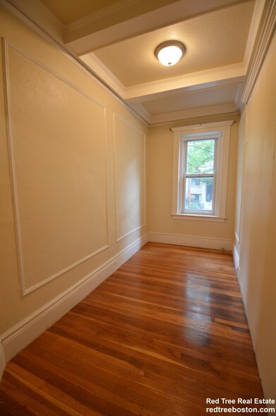 Building Photo - 141 Fuller St