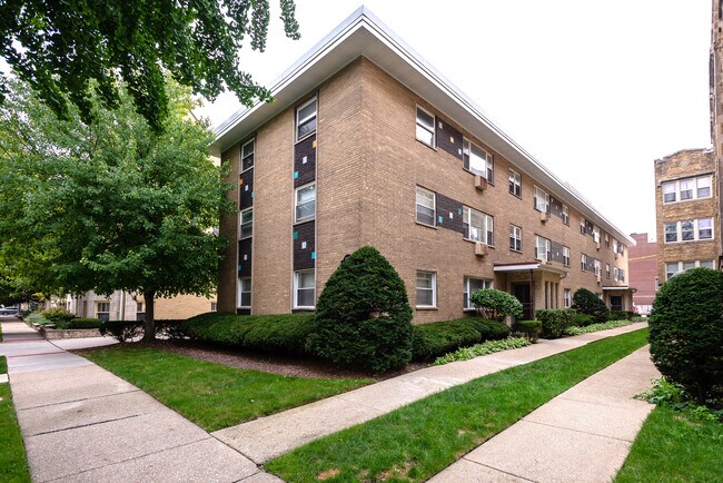 Building Photo - 1032 W Washington Blvd