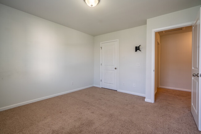Building Photo - 135 Davila St