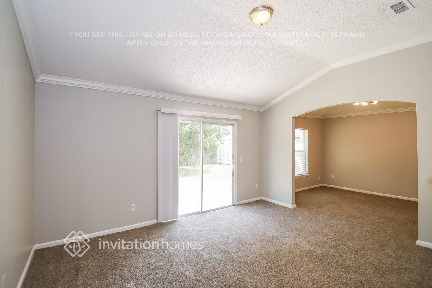 Building Photo - 9294 Thunderbolt Dr