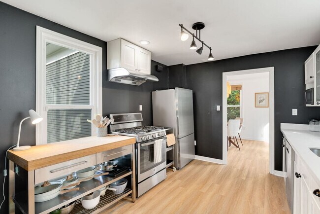 Building Photo - 2749 NW 65th St