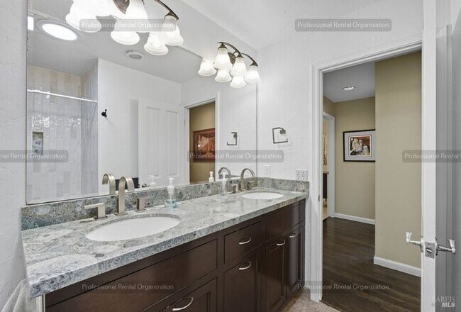 Building Photo - One of a kind home just steps away from Annadel State park