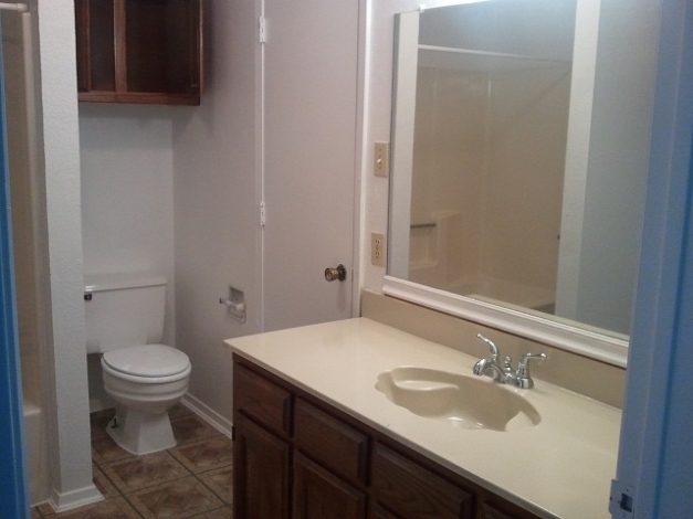 Building Photo - Sycamore Square Townhomes