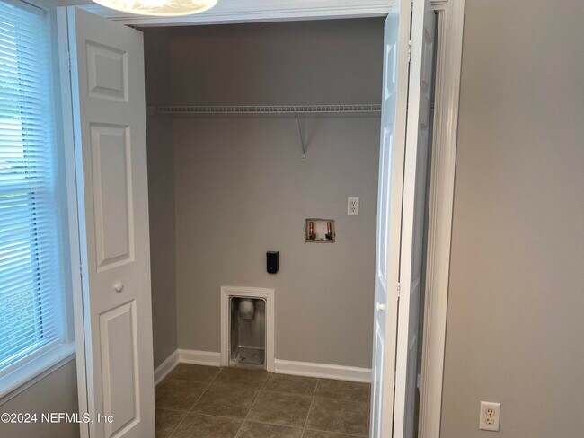 Building Photo - 3781 Lauren Crest Ct