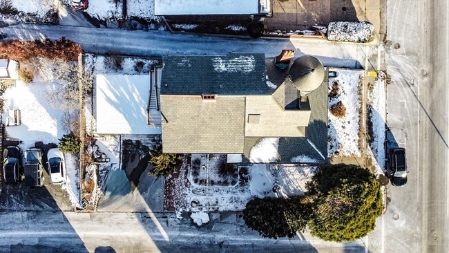 Building Photo - 322 Humphrey St