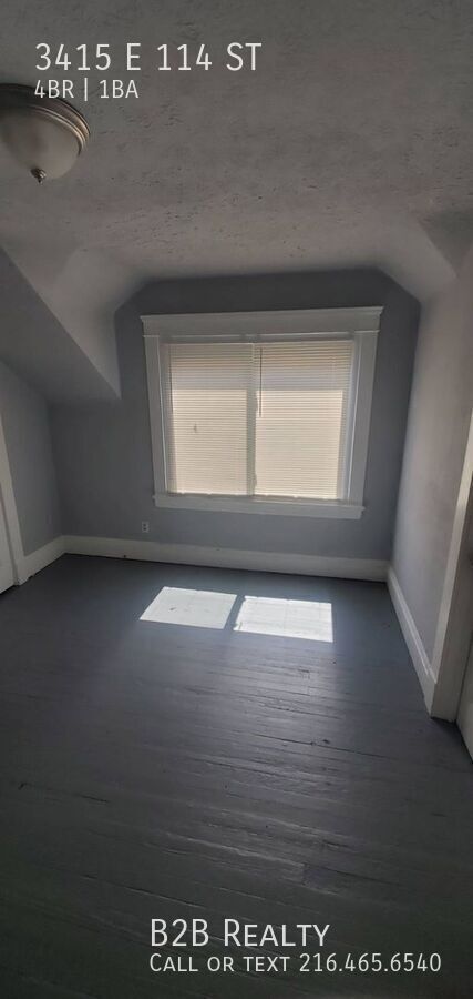 Building Photo - 3415 E 114th St