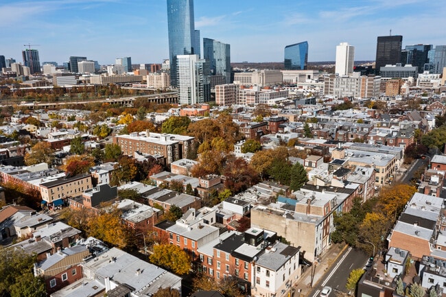 Building Photo - 2207 Lombard St
