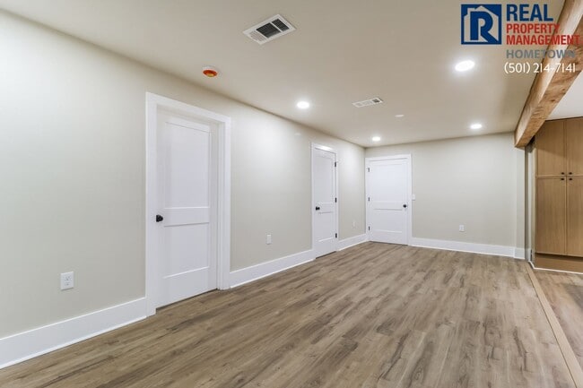 Building Photo - 420 Algood St