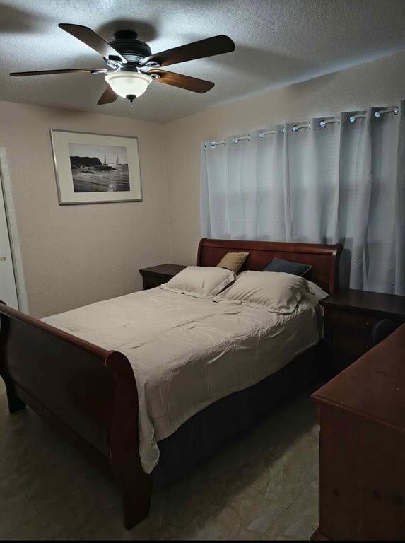 Building Photo - 5741 SW 24th Ave