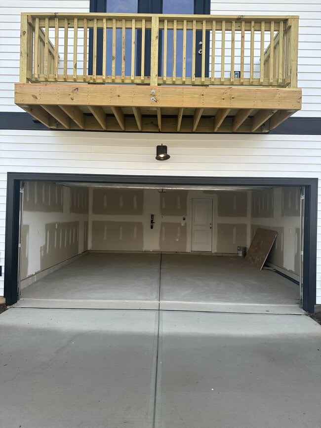 Building Photo - 405 Diversity Wy