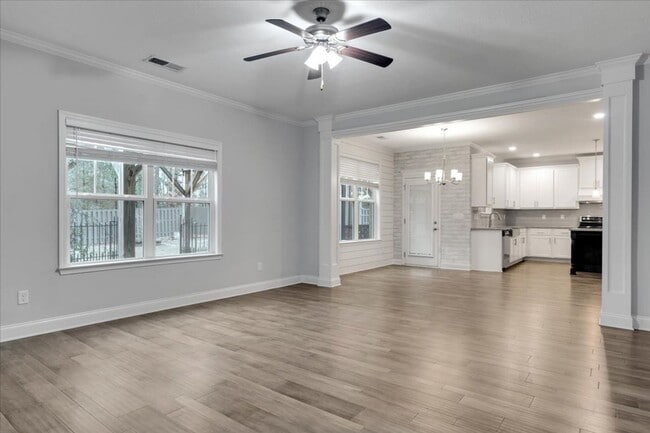 Building Photo - 1883 BEAUTIFUL HOME