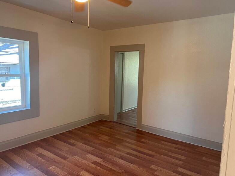Family room looking towards kitchen - 2821 W 11th St